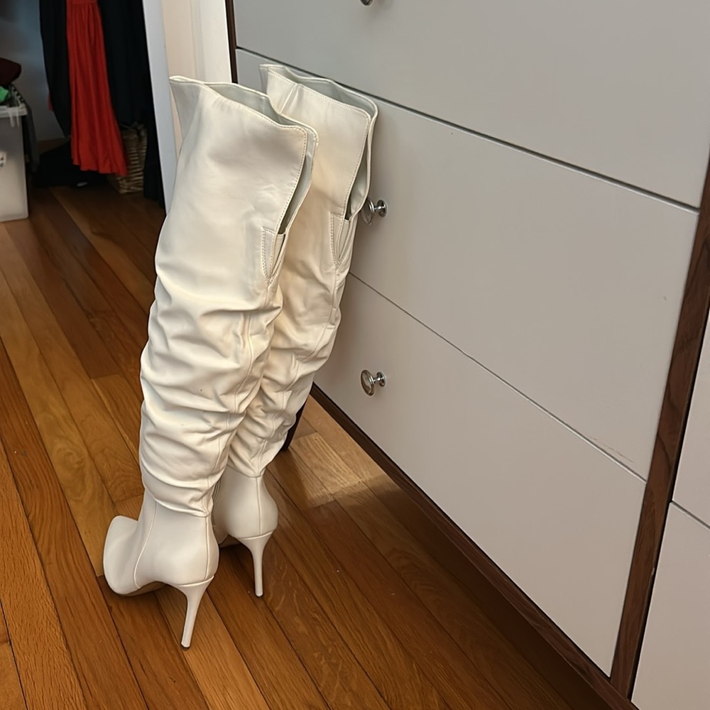 Chic White High Heel Boots - Picture 3 of 11